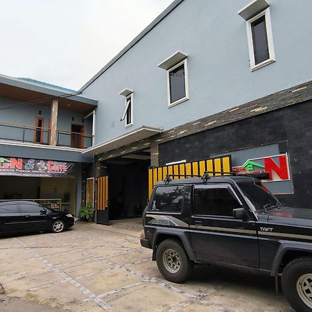Nn Guesthouse 수라카르타 외부 사진