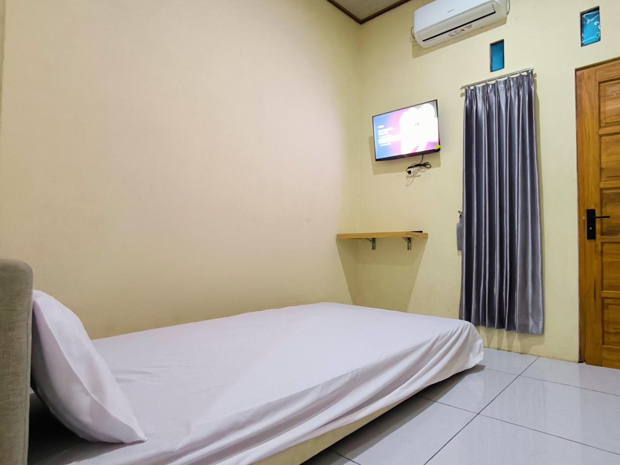 Nn Guesthouse 수라카르타 외부 사진