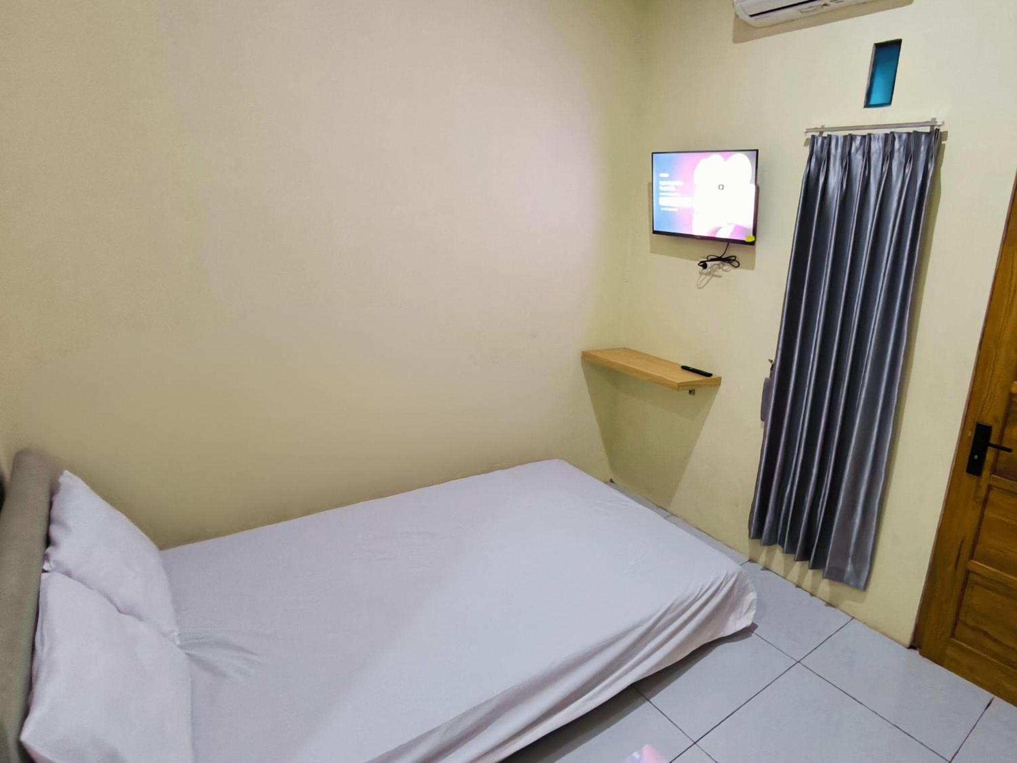 Nn Guesthouse 수라카르타 외부 사진