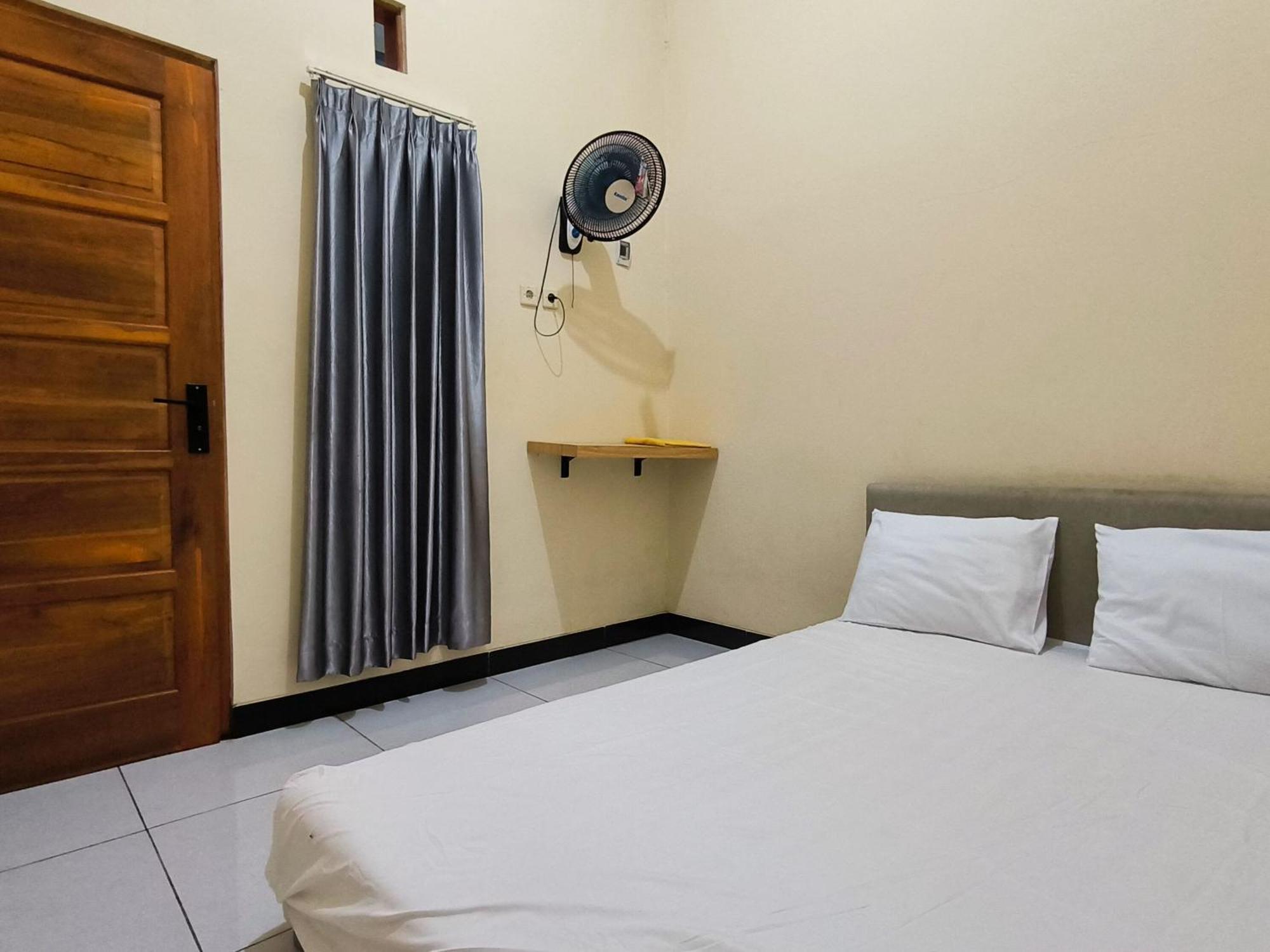Nn Guesthouse 수라카르타 외부 사진