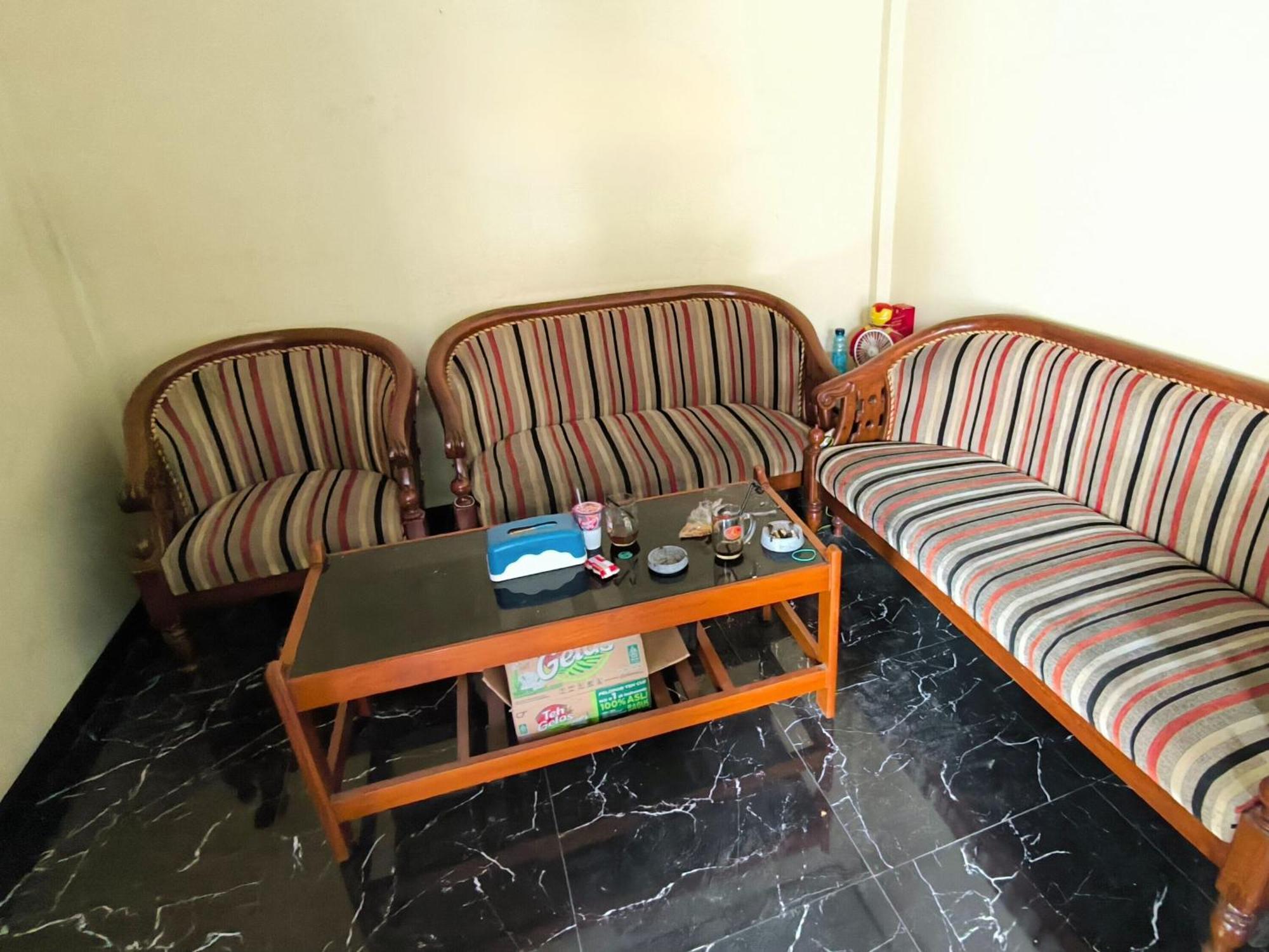 Nn Guesthouse 수라카르타 외부 사진